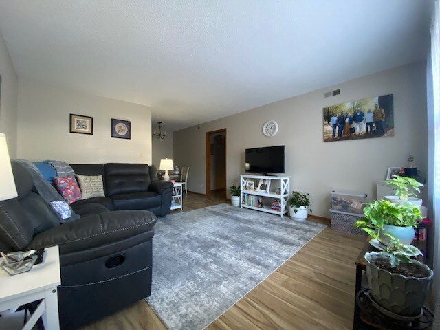 Photo - 305 Beaty Rd Unidad 24