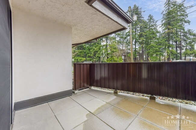 Photo - Coastal Living in a 55+ Community Spacious 1 Bedroom Across from Semiahmoo Shopping Centre Unité 118