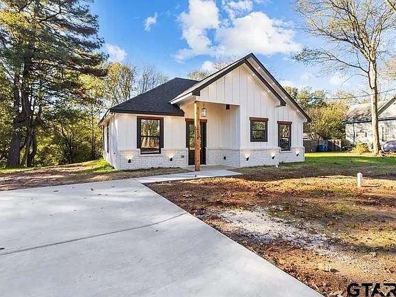 Building Photo - 1204 Poplar St