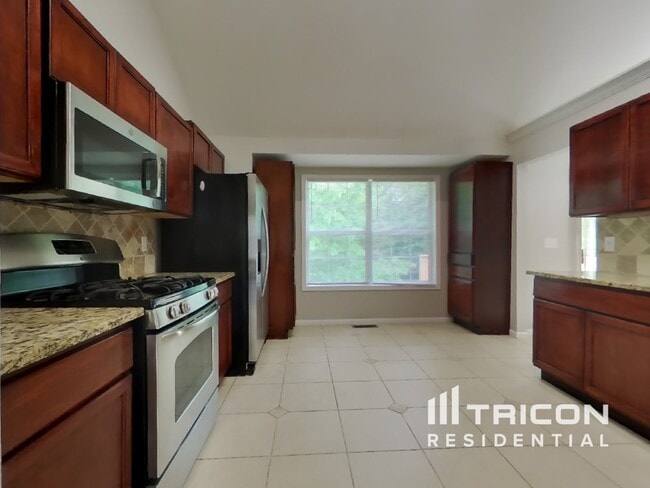 Photo - 3698 Autumn View Dr