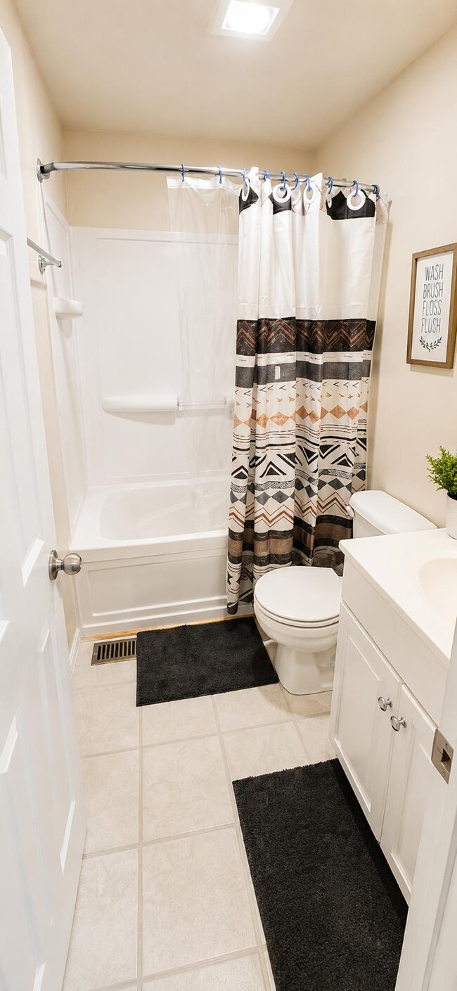 Master Bathroom (Room 1) - 9 Heritage Ln