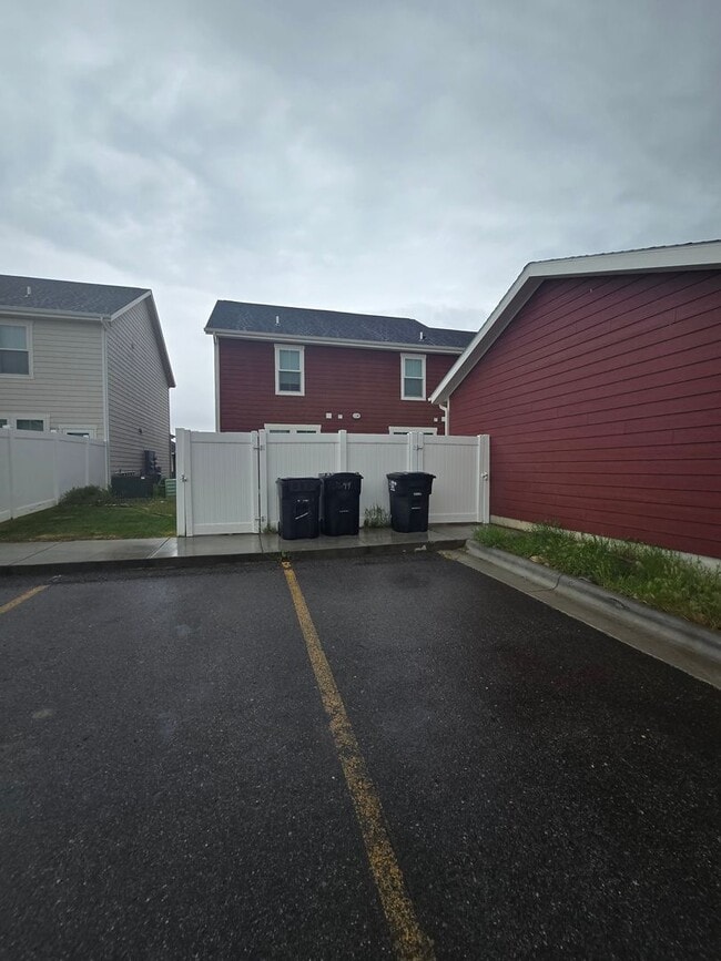 Photo - 2 bedroom 2.5 Bathroom Townhome