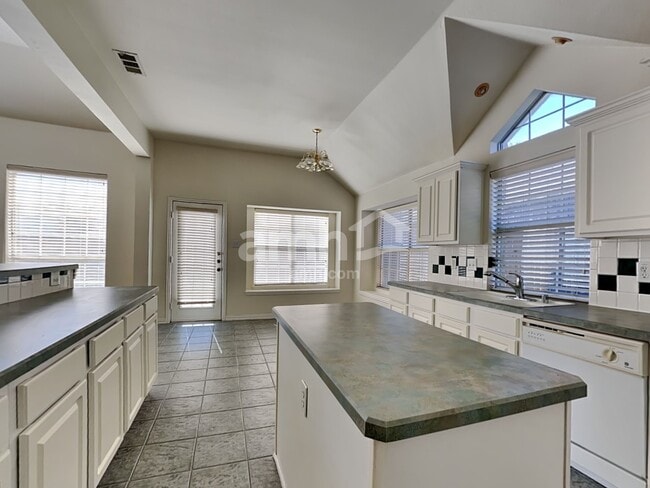 Photo - 2500 Kariba Ln