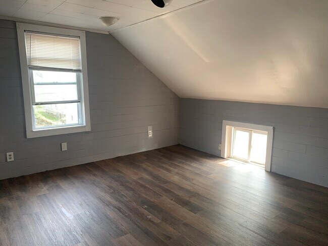 Photo - 861 Locust St Unidad 3