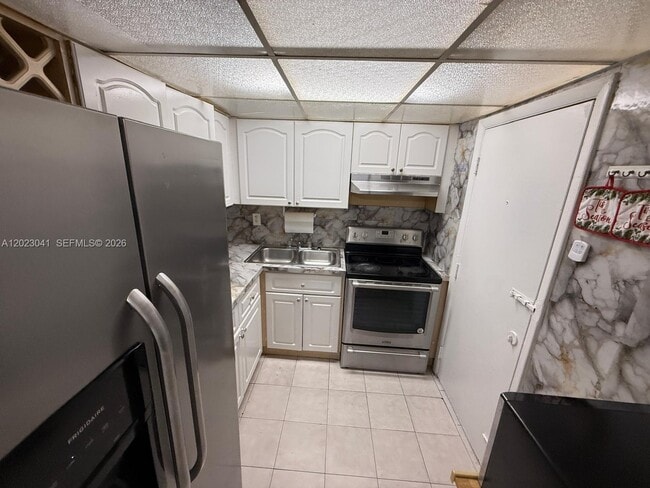 Photo - 17101 NW 57th Ave Unit 102
