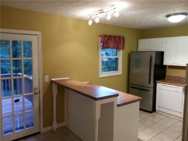 Photo - 3490 Commanche Ct SE