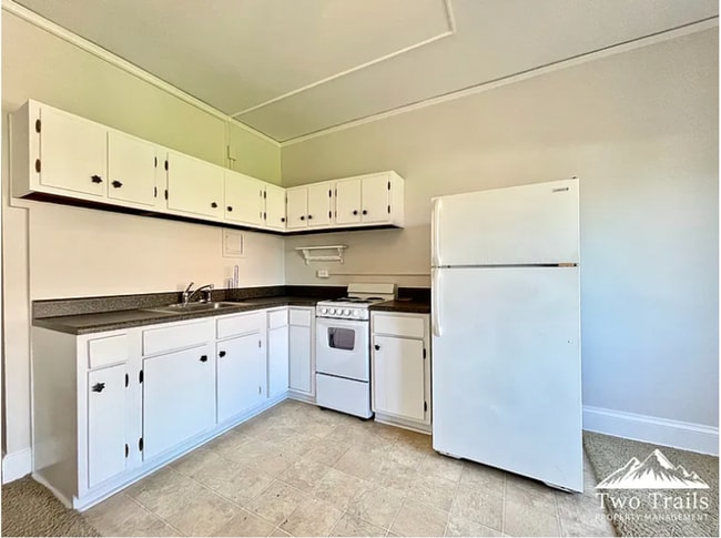 Photo - ADORABLE DOWNTOWN CONDO - WALK EVERYWHERE!