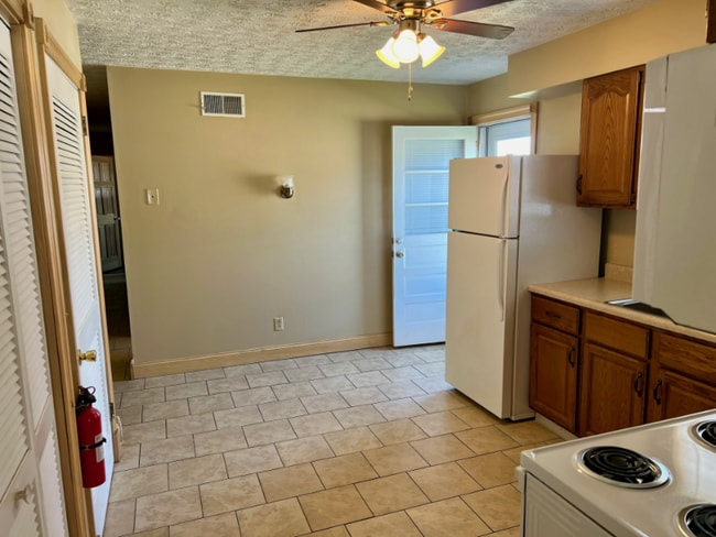 Photo - 3024 Piedmont Rd Unidad 4