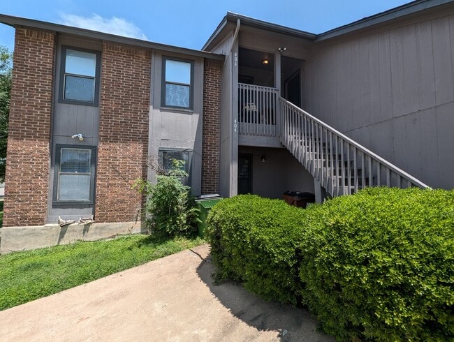 Building Photo - Amazing Round Rock unit Rental