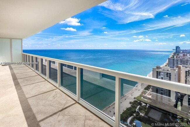 Building Photo - 1830 S Ocean Dr Unit 3704