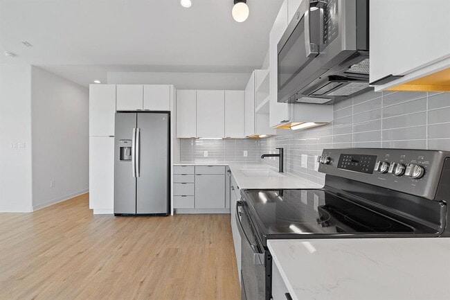 Building Photo - 100 Mockingbird Ln W Unit 209 Rental