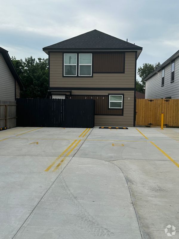 Building Photo - 2312 Wavell St Rental