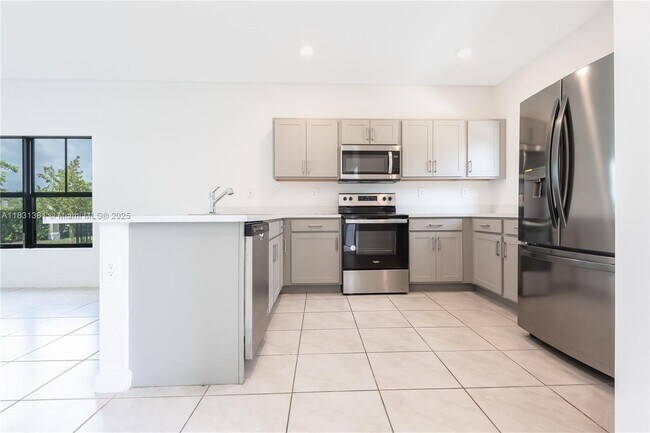 Photo - 302 NE 1st Ave