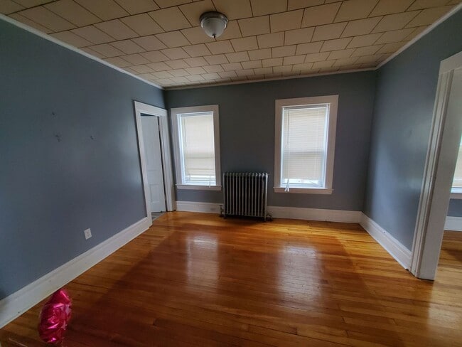 Photo - Large 4 Bedroom Single Family House Availa...