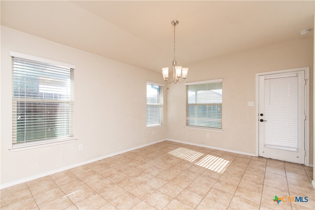 Photo - 5304 Waterbank Ln