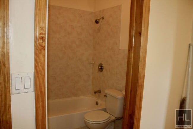 Photo - 2BR 2BA Brownstone On Clinton Hill Bedstuy Border Unit 3
