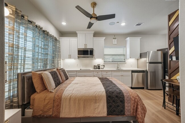 Photo - 3539 Mt Pleasant St Unit B