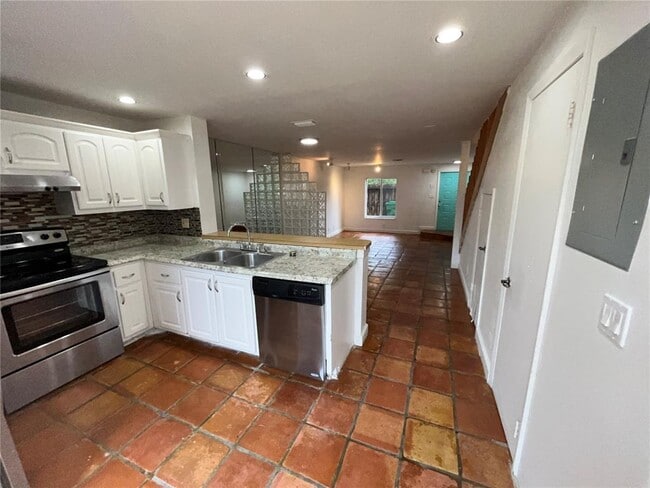 Photo - 5176 S University Dr