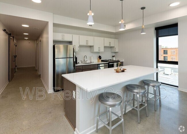 Building Photo - 315 5th St Unit #304 Rental