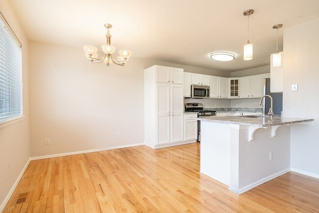 Photo - 2217 Ashwood Ln