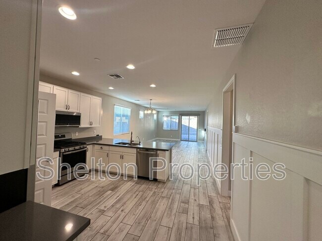 Photo - 13180 W Cliffrose Rd