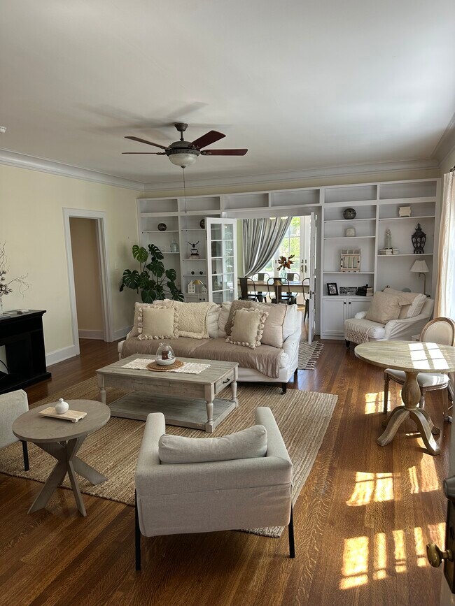 Sun fill sun filled grand living room with incredible light - 2034 Dahlia St Unit Dahlia Street Penthouse