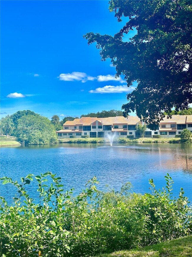 Photo - 3176 Arbor Ln Unit 2506