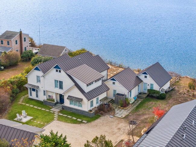 Photo - 131 S Edgemere St