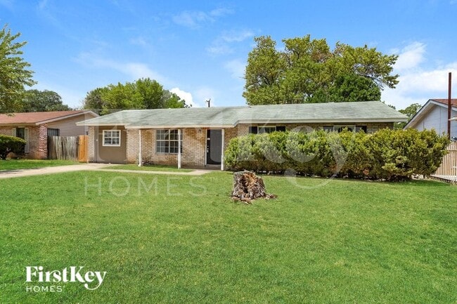 Photo - 523 Pinehurst Blvd