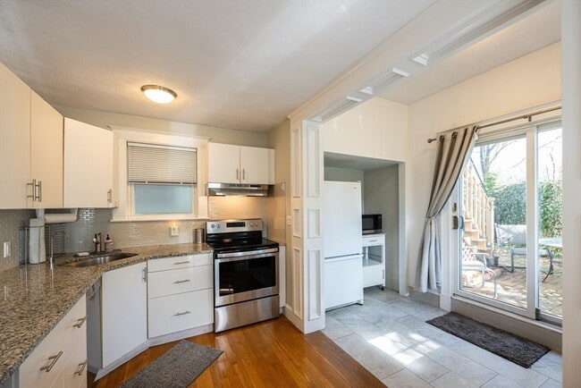 Photo - 34 Thorndike St Unit 34