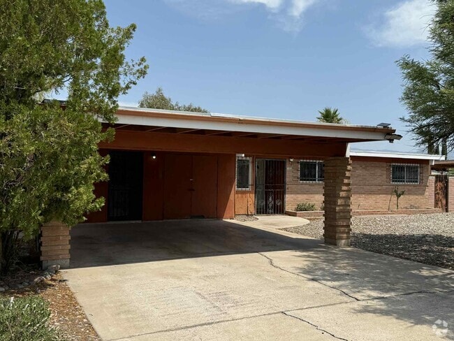 Building Photo - 7421 E 33rd St Rental