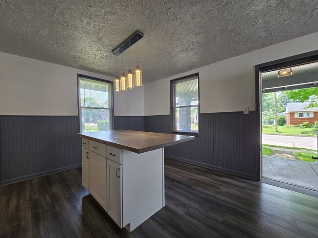 Photo - 2832 Rushland Dr