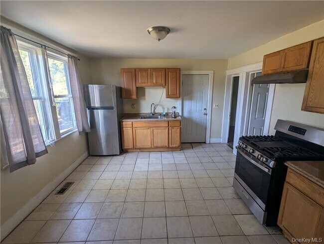 216 Smith St Unit 1