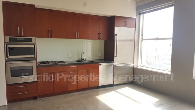 Photo - 411 W 5th St Unit 1020