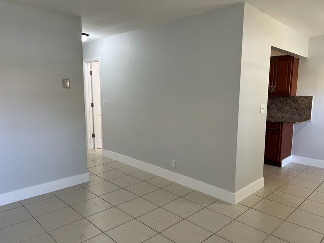 Photo - 3071 NW 43rd St