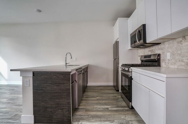 Photo - 140 Avenue B Unit 205