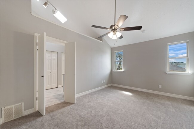 Photo - 8818 Vinkins Rd