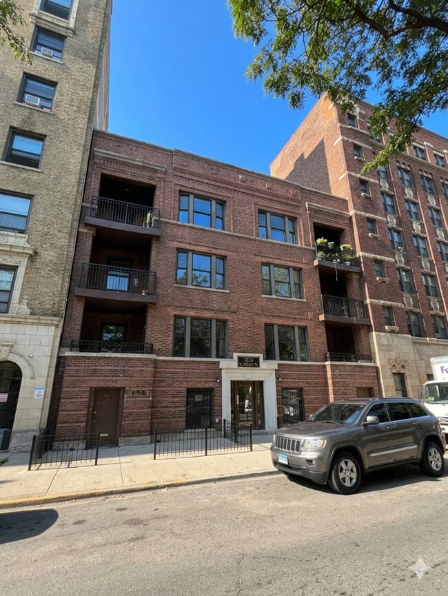 Building Photo - 616 W Patterson Ave Unit 2W