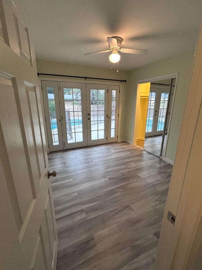 Photo - 9320 Yolanda Ave