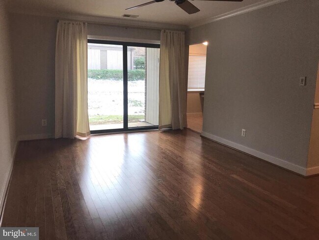 Photo - 1225 Gemini Dr Unit B