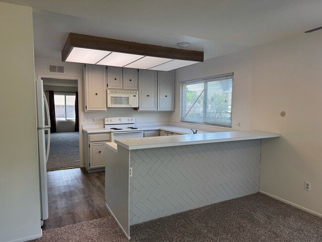 Photo - 7697 Volclay Dr Casa