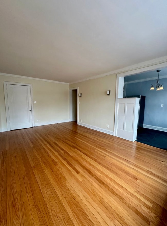 Photo - 2420 W Lunt Ave Unit #3E