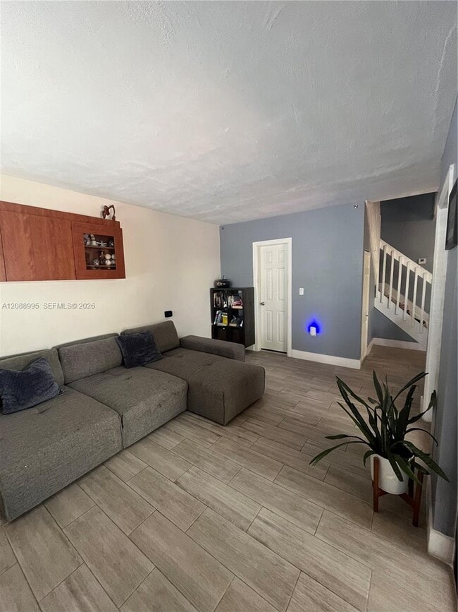 447 NW 98th Ct