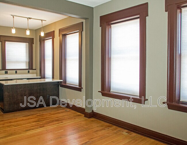 Photo - 611 Sycamore St