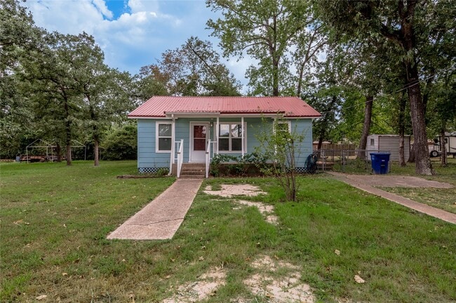 Photo - 145 Pine Hollow Ln