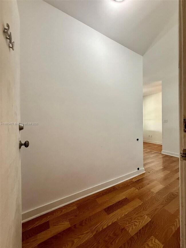 Photo - 4035 Meridian Ave Unit 204