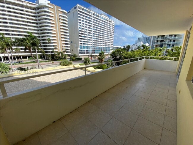 Photo - 5600 Collins Ave Unit 4E