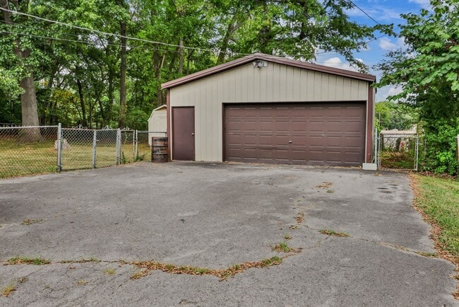 Photo - 230 Downer Dr
