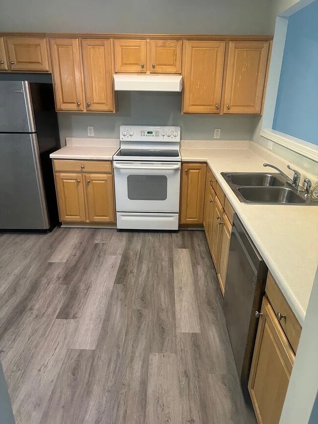 Photo - Room in Townhome on Dunford St