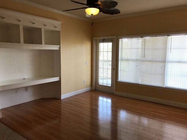 Photo - 3593CR#431(75) Unit 431